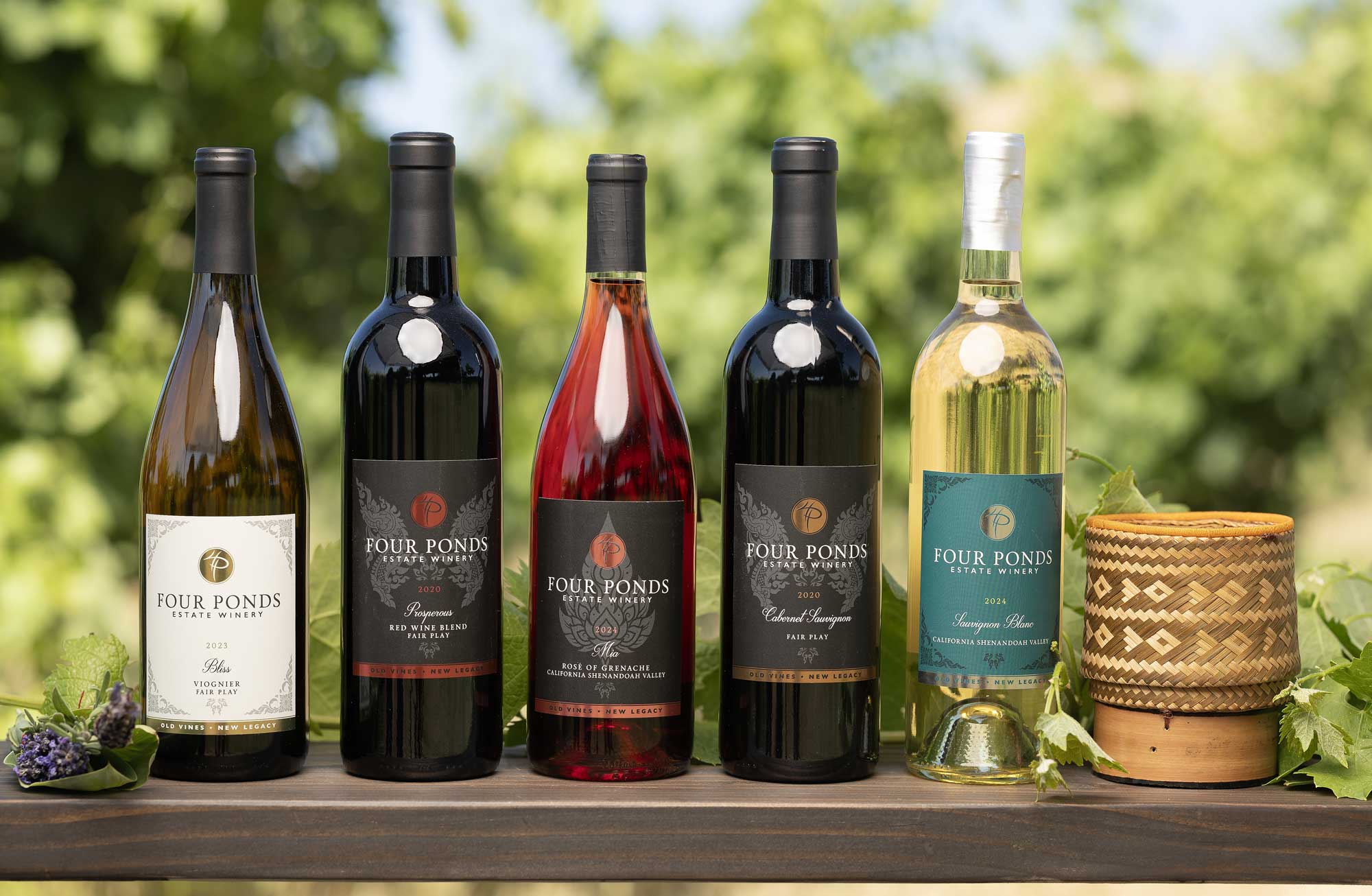 Four-Ponds-Winery-All-wines